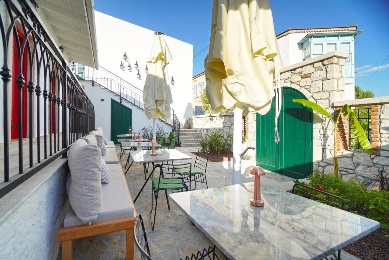 Pom Alacati Boutique Otel Çeşme Esterno foto