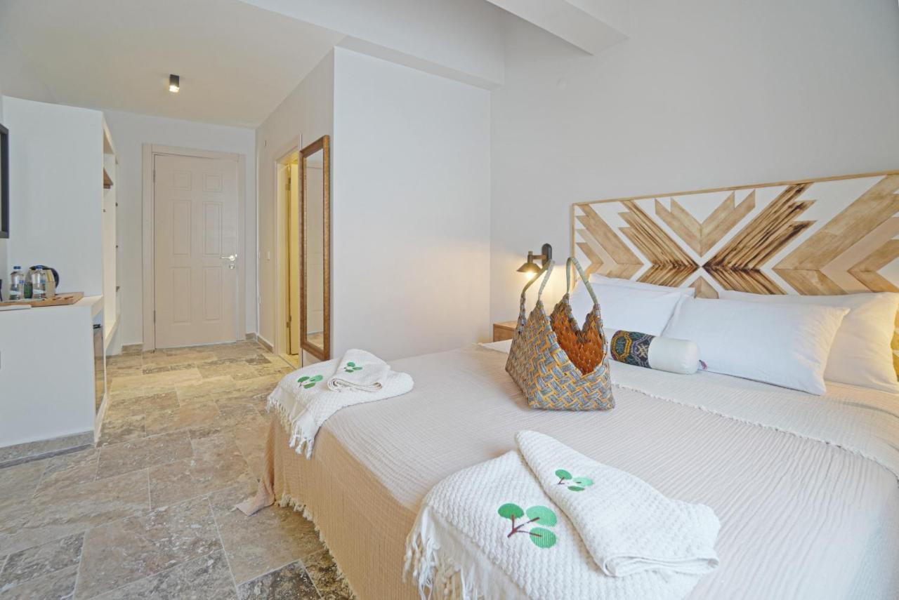 Pom Alacati Boutique Otel Çeşme Esterno foto