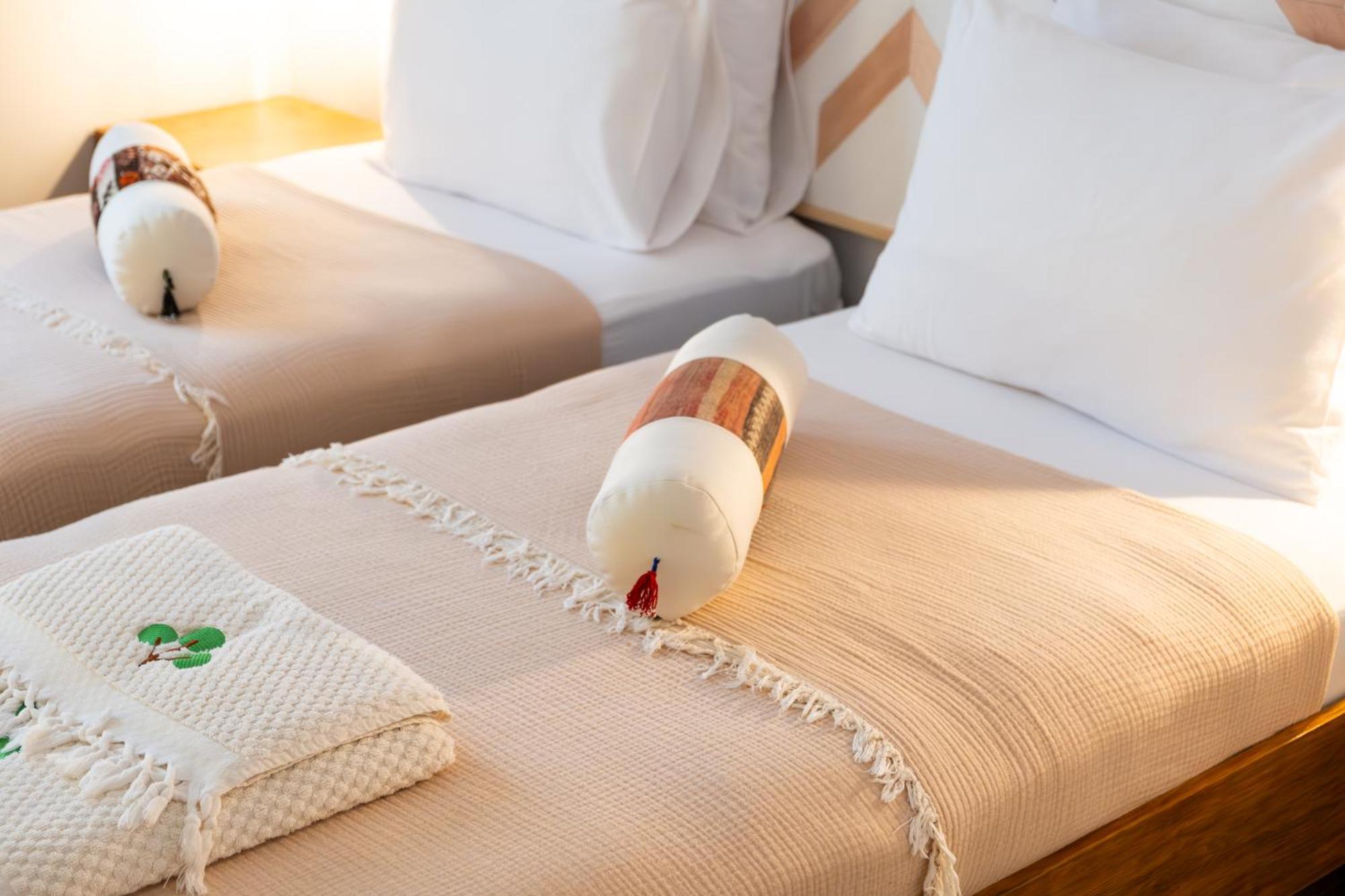 Pom Alacati Boutique Otel Çeşme Esterno foto